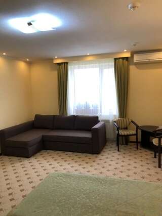 Гостевой дом Guest Hotel Platan Кучугуры Люкс с 1 спальней-5