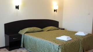 Гостевой дом Guest Hotel Platan Кучугуры Люкс с 1 спальней-13