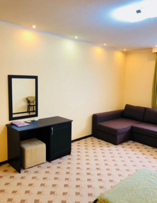 Гостевой дом Платан Кучугуры Семейный полулюкс-1